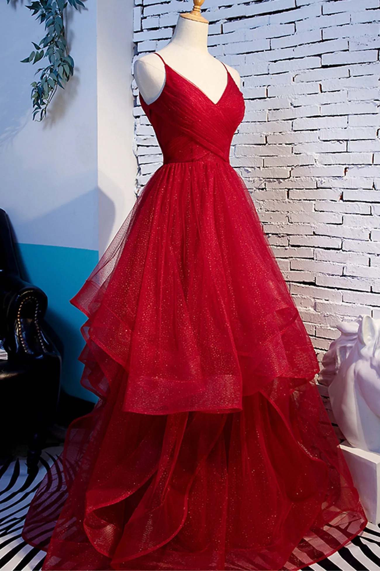 Red V-Neck Tulle Long Prom Dress A-Line Evening Dress