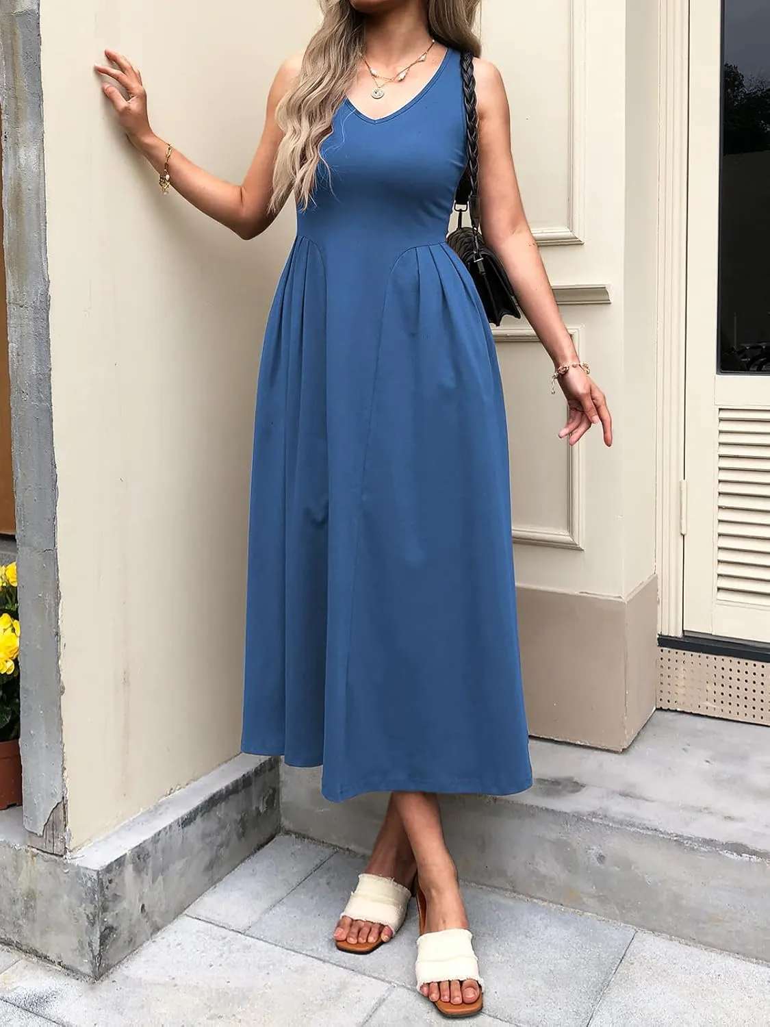 Women Summer Sleeveless Casual Dresses Pleated Waist Elegant Midi A-Line Flowy Swing Dress Sundress with Pockets