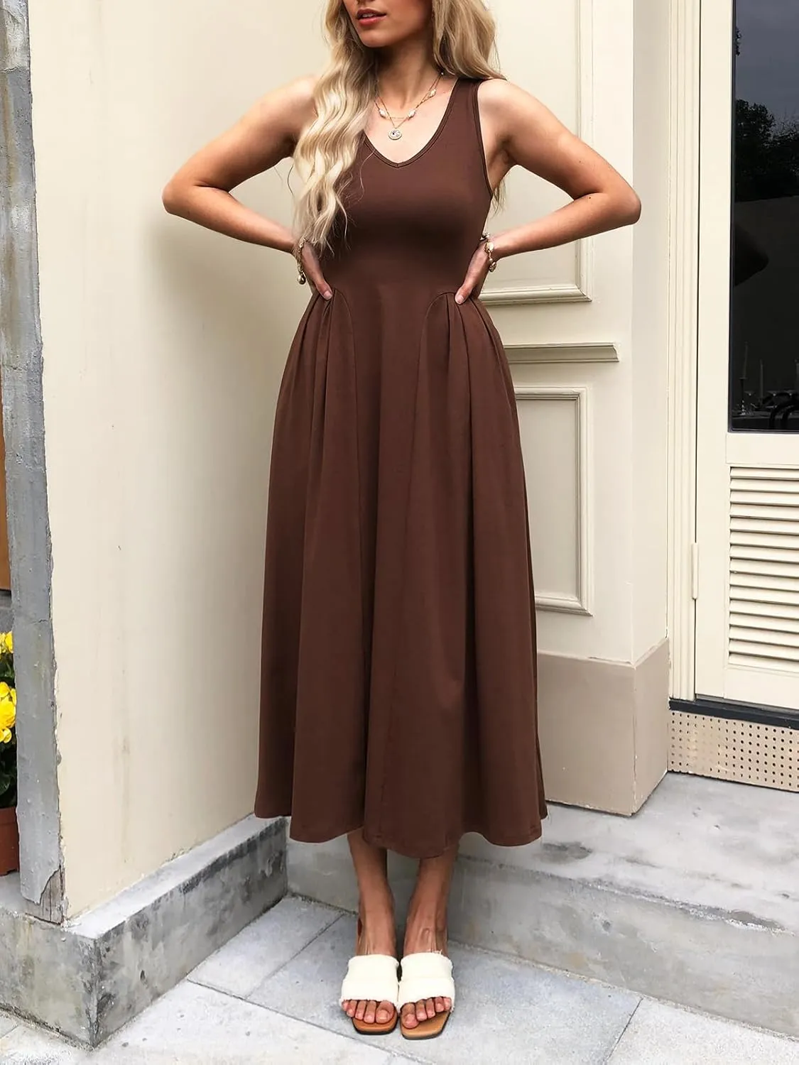 Women Summer Sleeveless Casual Dresses Pleated Waist Elegant Midi A-Line Flowy Swing Dress Sundress with Pockets